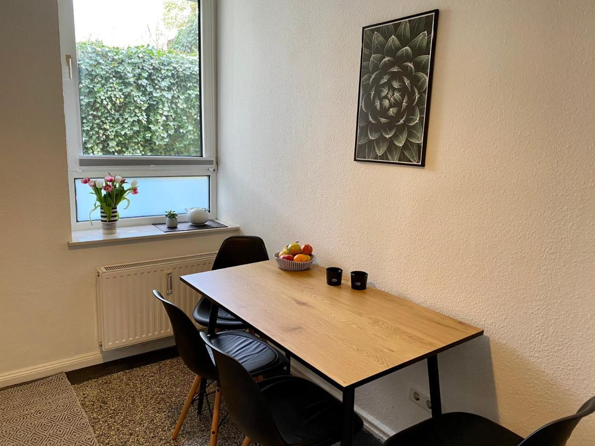 Zentrumsnahe Schoene Altbauwohnung Bis 4 Personen Фленсбург Екстериор снимка